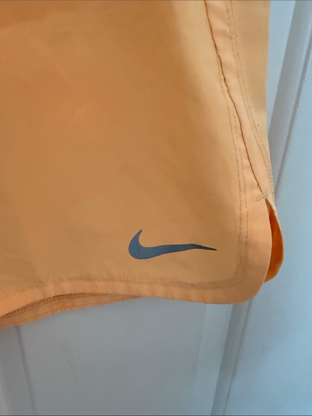 Nike Womens Peach Dri-FIT Athletic Running Shorts Reflective Swoosh‎ Size M - Picture 4 of 10